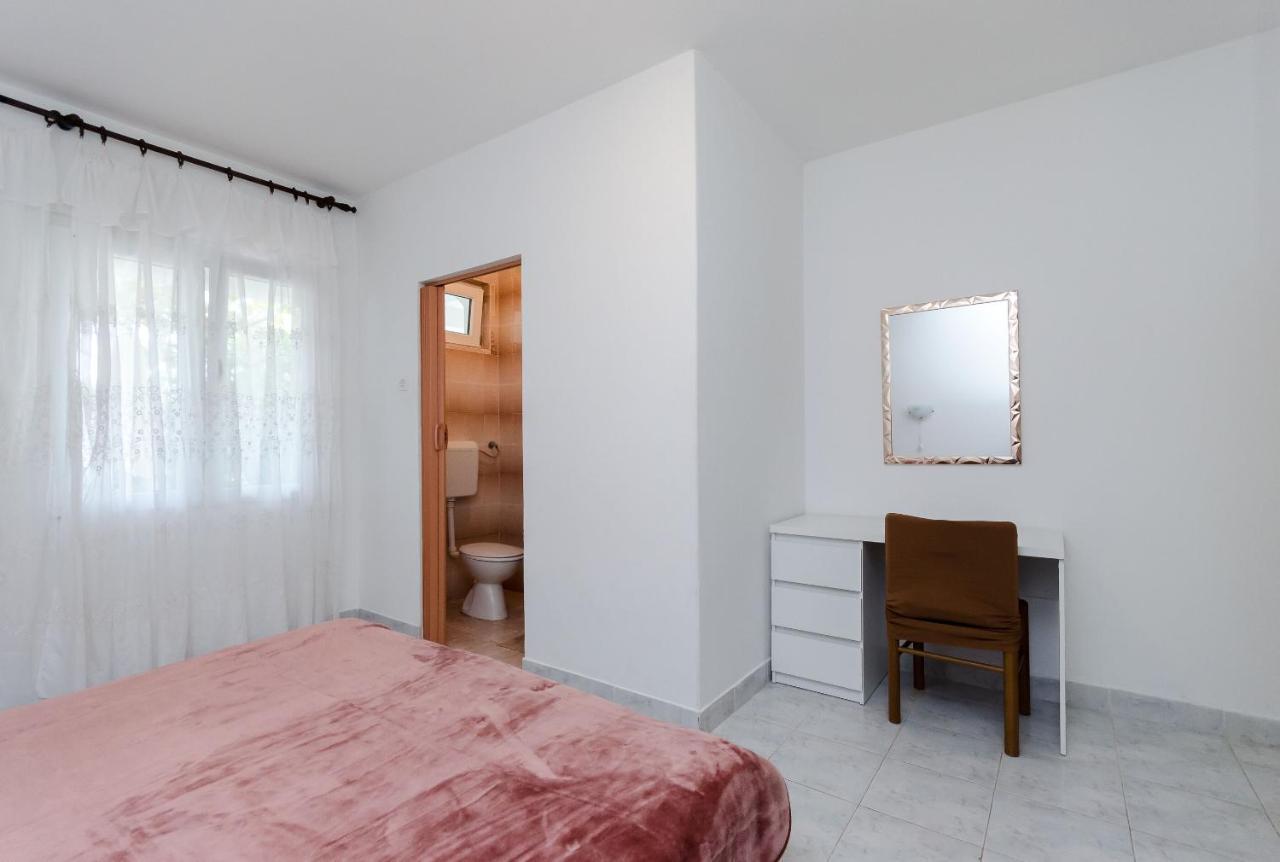 Apartments Luce ロパール エクステリア 写真