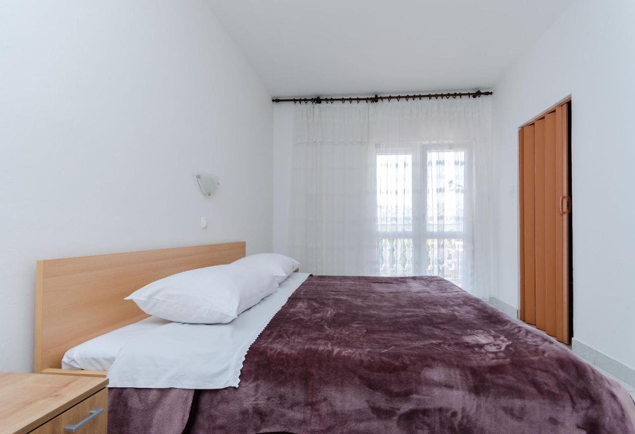 Apartments Luce ロパール エクステリア 写真